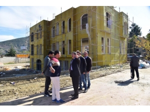 Başkan Can, Sosyal Donatı Alanında İncelemede Bulundu