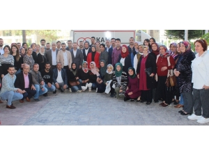 Hatay’da Ak Parti İl Teşkilatı’ndan Kızılay’a Kan Bağışı