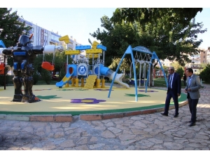Demirkol, Park Ve Bahçe Çalışmalarını İnceledi