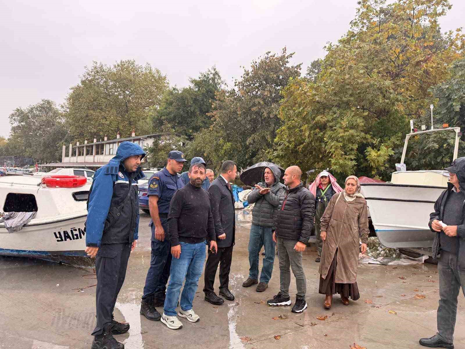 firtina-sonrasi-balikci-barinaginda-hasar-incelemesi