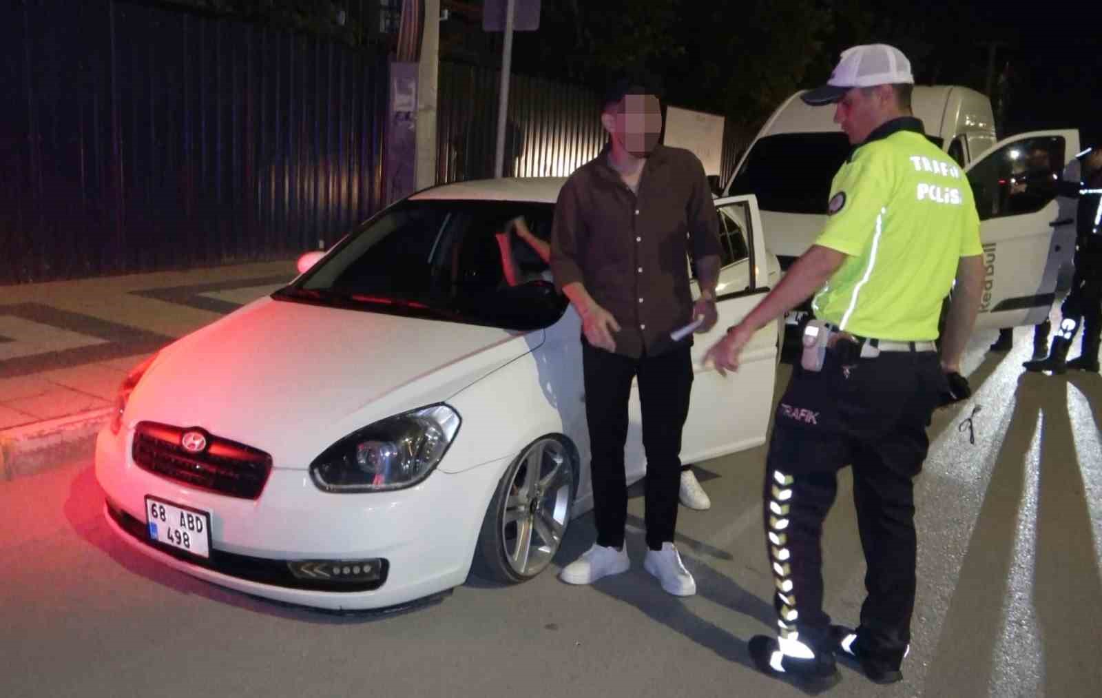ceza-yese-de-uslubuyla-hem-polisi-hem-de-gazetecileri-sasirtti