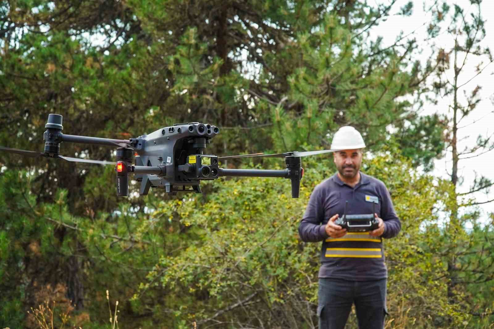 enerjisa-dagitim-sirketleri-drone-teknolojisiyle-ormanlik-alanlardaki-sebekesini-izliyor