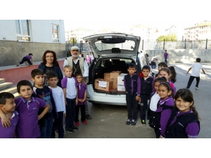 Minik Öğrencilerden Yetim Arkadaşlarına Destek