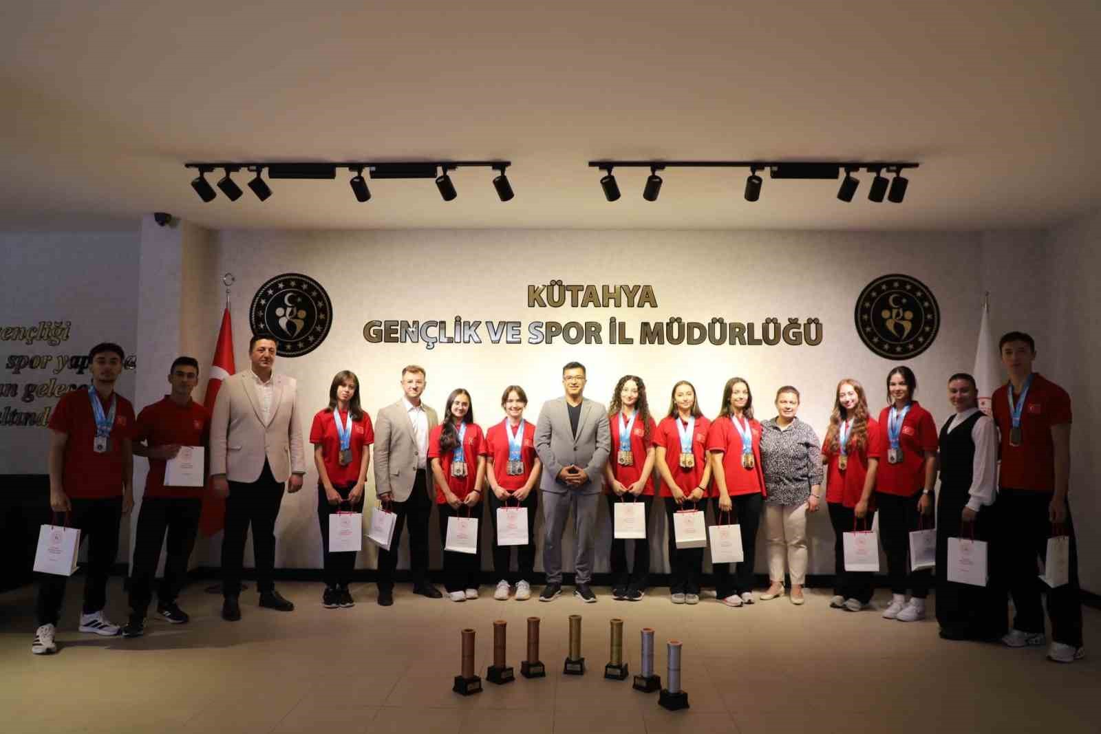 tavsanli-nin-basarili-sporculari-7-kupa-ve-19-turkiye-derecesi-elde-etti