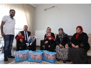 Başkan Baran Yeni Doğan Üçüzleri Ziyaret Etti