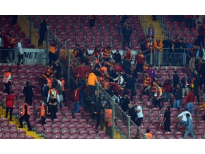 Maç Sonunda Tribünler De Karıştı