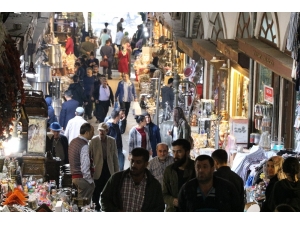Tarihi Kapalı Çarşı Yarım Asırdır Canlılığını Koruyor