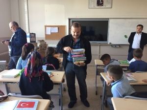 3 Okula Kitap Bağışı