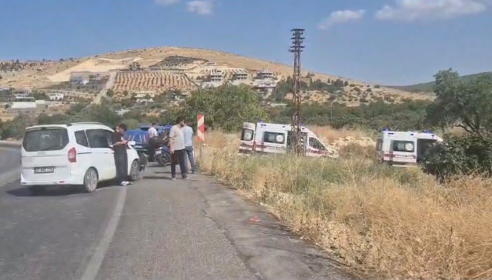 gaziantep-te-hafif-ticari-arac-ile-otomobil-carpisti-3-yarali