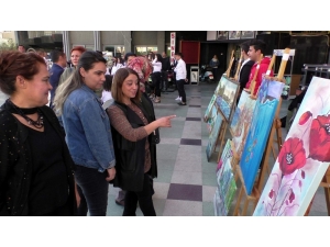Liselilerin Resim Sergisi Ve Müzik Resitali Büyük İlgi Gördü