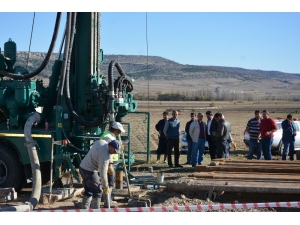 Seyitgazi’de Derin Kuyu Sondaj Çalışması Başlatıldı