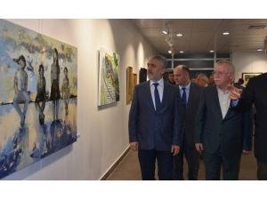 "Öğretim Elemanları Karma Sergisi" İki Üniversitenin İş Birliğiyle Açıldı