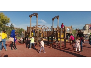 Vatandaşlar Cumhuriyet Parkı’nı Çok Sevdi