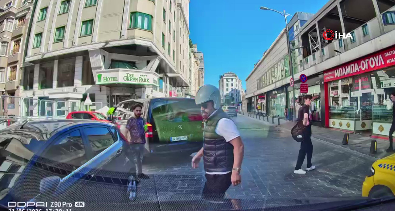 beyoglu-nda-yol-verme-tartismasi-boksorum-bak-vallahi-ceneni-kirarim-sozleriyle-tehdit-etti