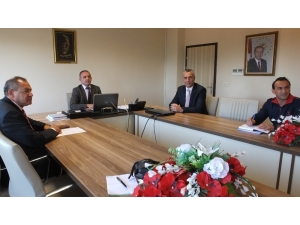 Burhaniye’de Eğitim Masaya Yatırıldı