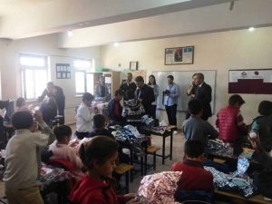 Bismilli Öğrencilere Giyim Ve Kırtasiye Yardımı