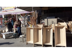 Ağaçtan Ev Gereçleri