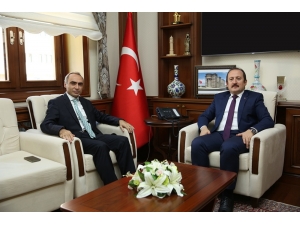 Adalet Komisyonu Başkanı Akar, Vali Pehlivan’ı Ziyaret Etti