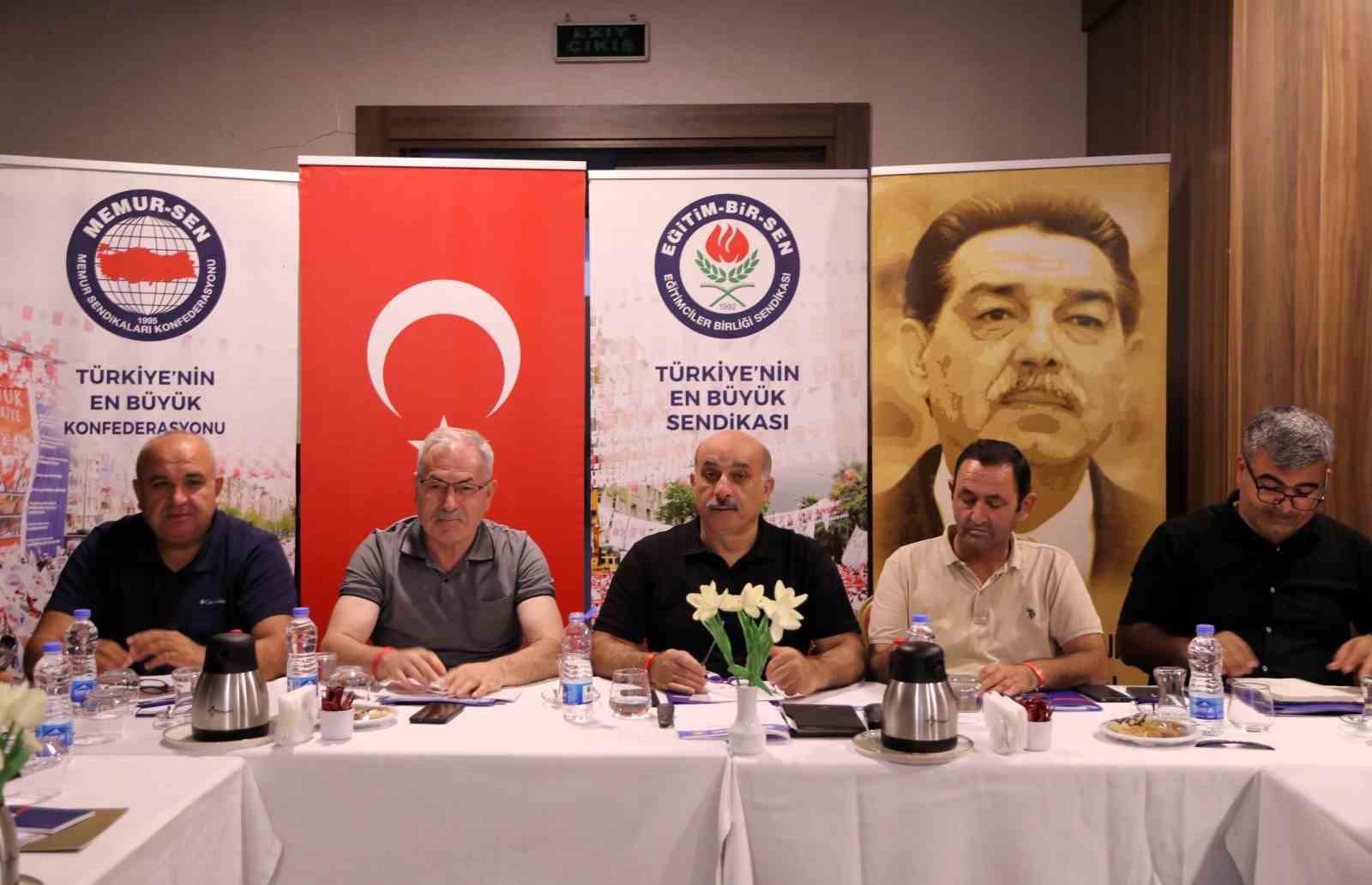 egitim-bir-sen-adana-subesi-12-kez-yetkili-sendika-oldu