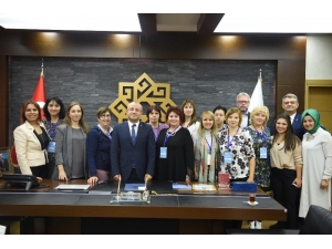 Yabancı Öğretmenler Karesi Belediyesini Ziyaret Etti