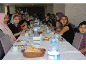 İdareci, Öğretmen Ve Veli Kaynaşması Başarıyı Getirdi