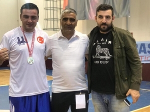 Ringi ‘Aydın’latan Dadaş