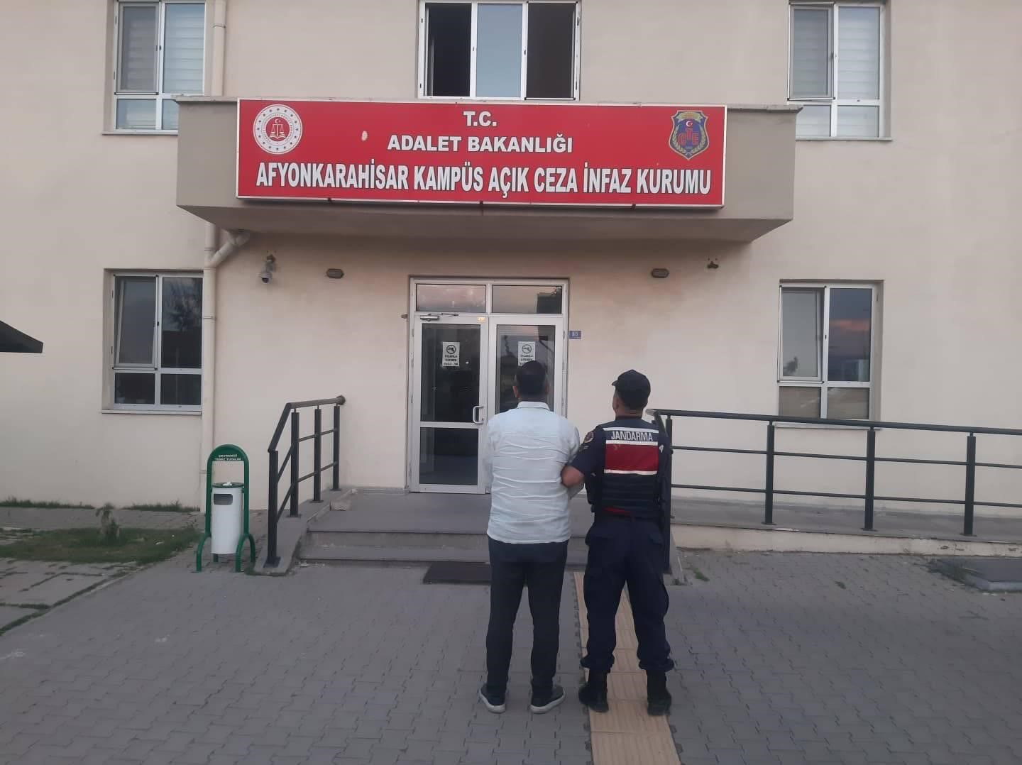 jandarma-cesitli-suclardan-aranan-28-kisiyi-yakaladi