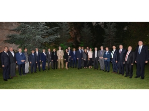 Burkay’dan Fahri Konsoloslara İş Birliği Daveti