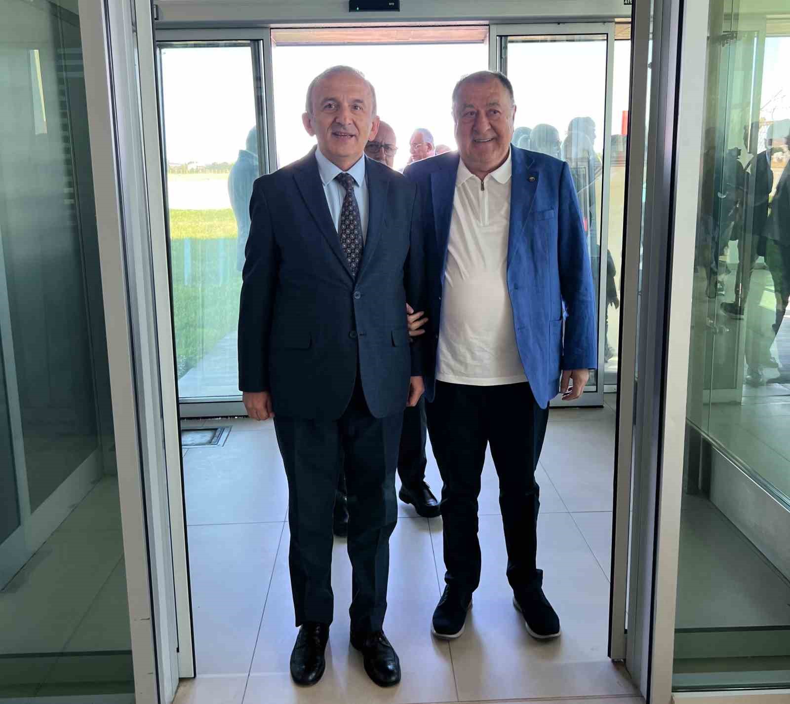 baskan-yilmaz-hisarciklioglu-nun-balikesir-programina-katildi