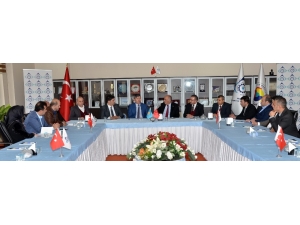 Kazakistan Büyükelçisi Saparbekuly’den Etso’ya Ziyaret