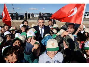 Erzurum’da 600 Fidan Toprakla Buluştu