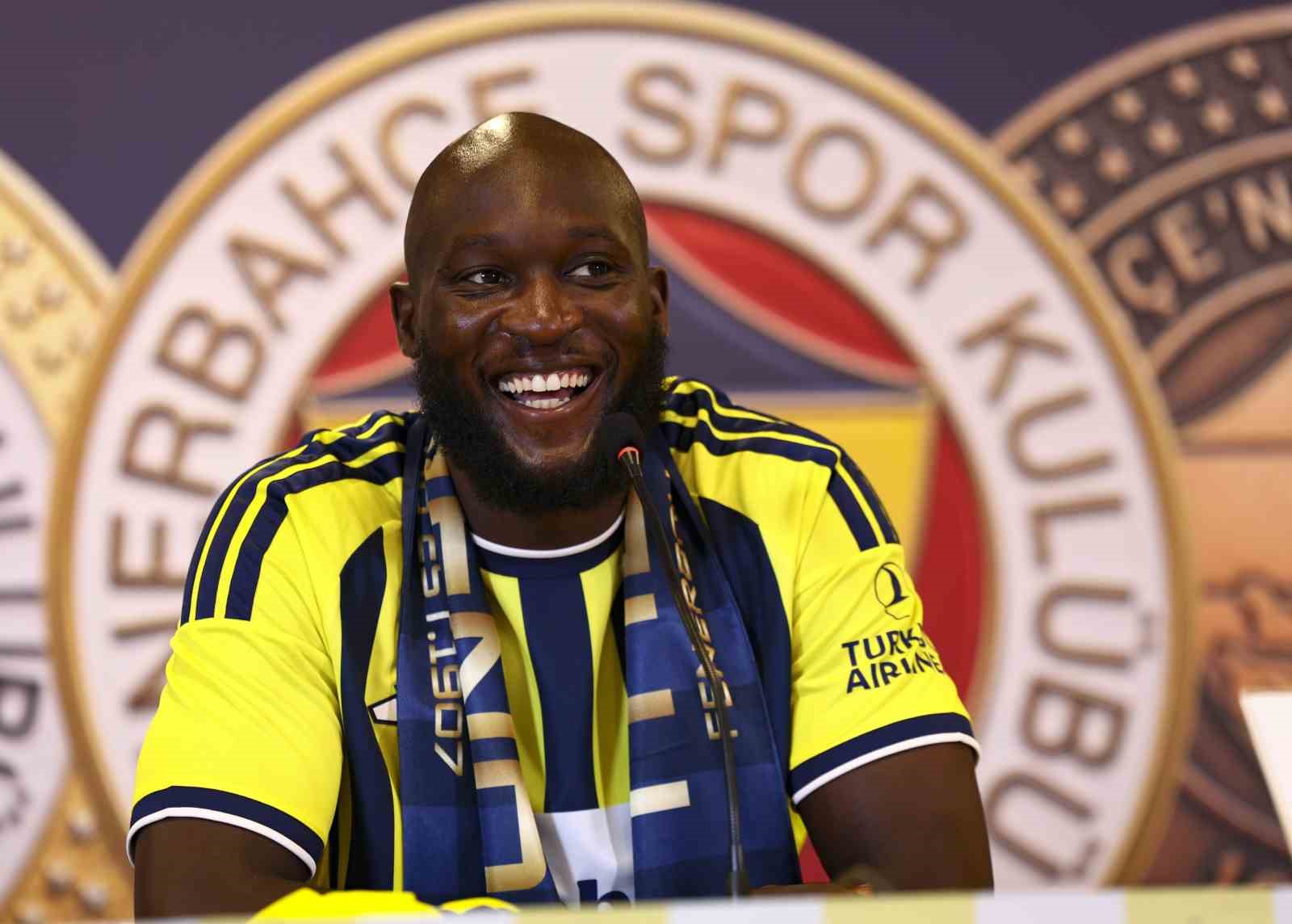 fenerbahce-de-romelu-lukaku-icin-imza-toreni-duzenlendi