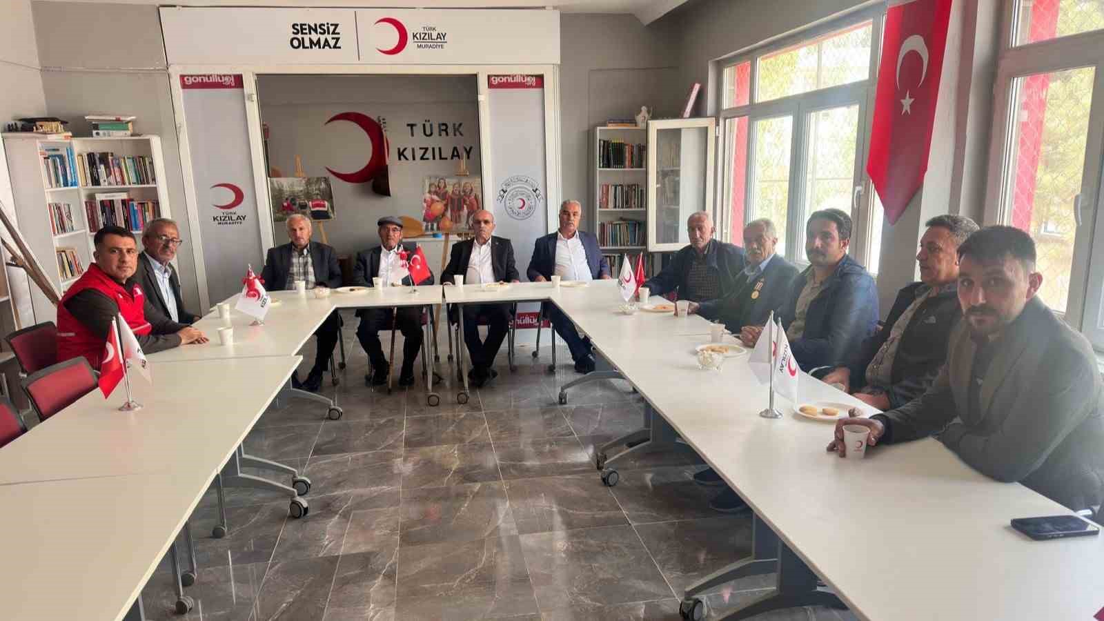 muradiye-kizilay-subesi-gazileri-agirladi
