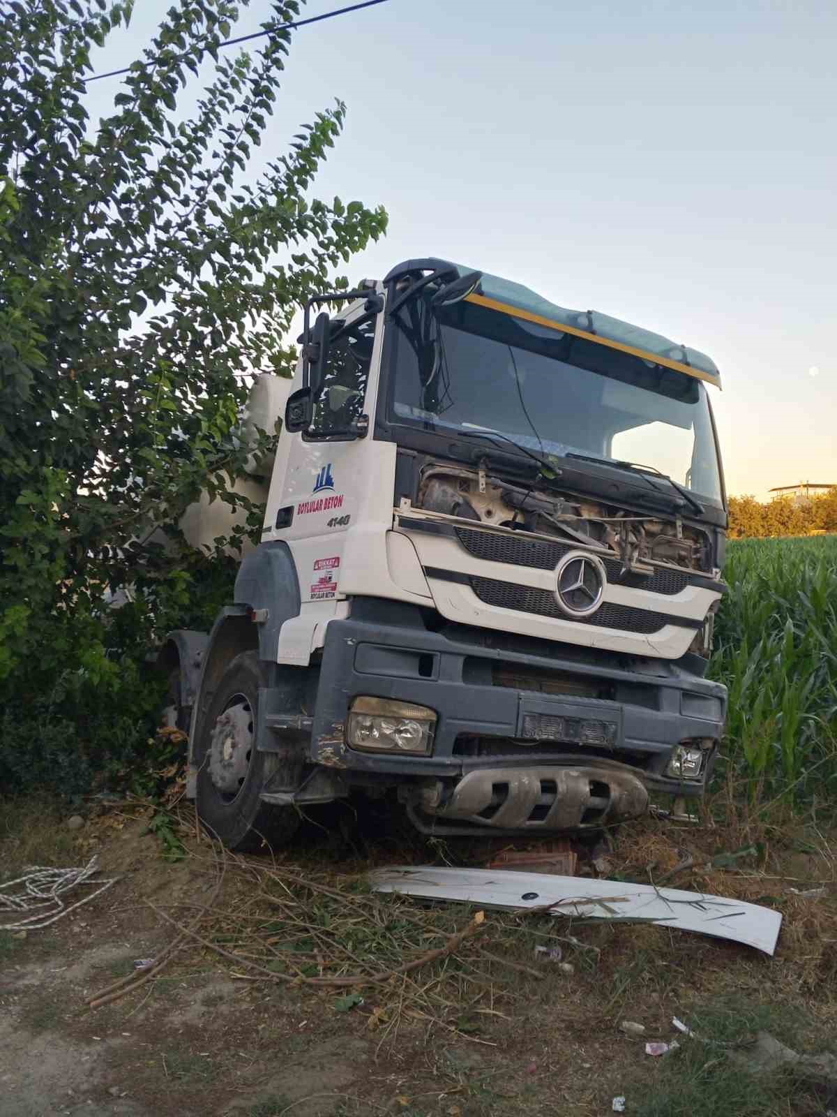 kalp-krizi-geciren-beton-mikserinin-surucusu-hastanede-hayatini-kaybetti