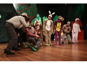 Miniklerin Tiyatro Sevgisi