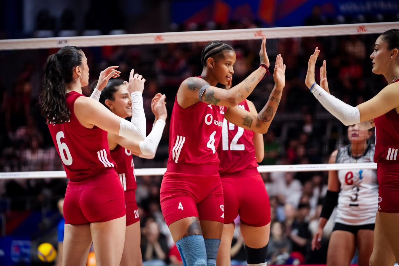 a-milli-kadin-voleybol-takimi-tayland-galibiyetiyle-4-sirada-tamamladi