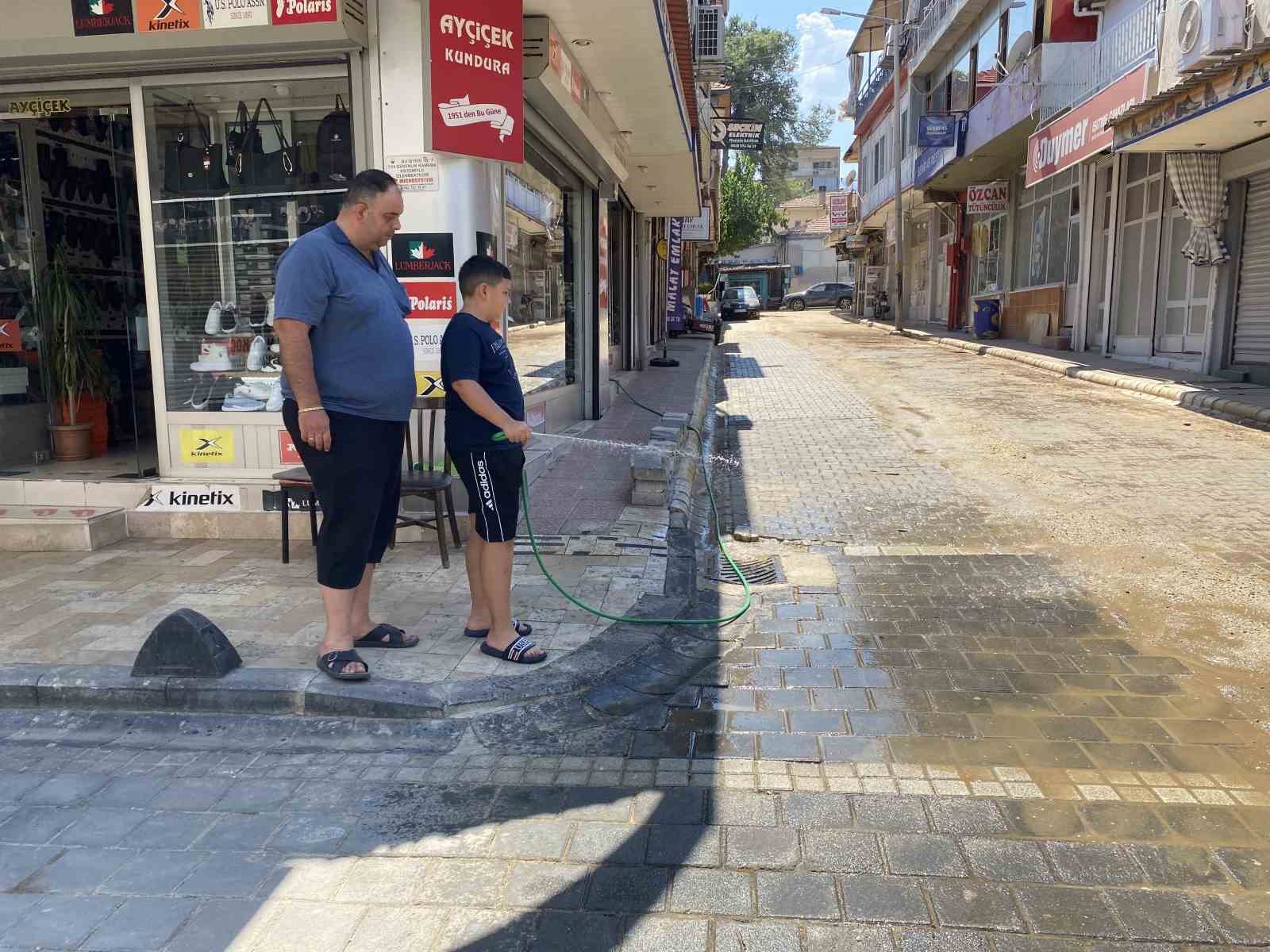 kavurucu-sicak-alasehir-i-teslim-aldi