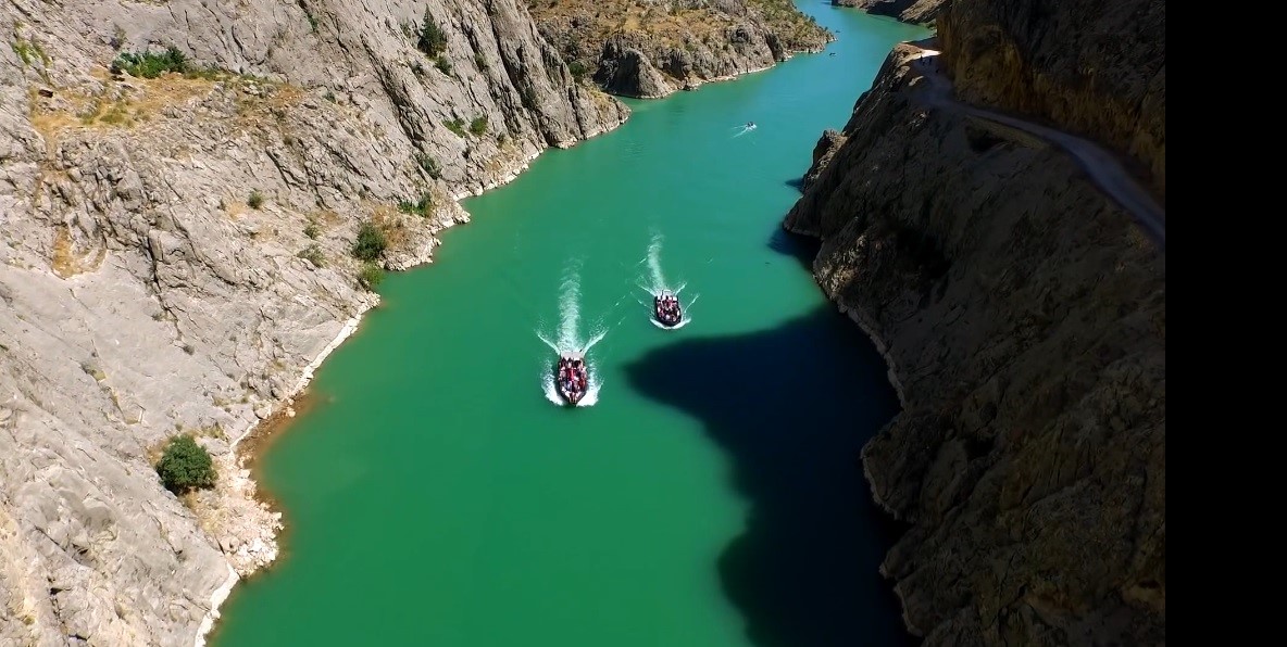 kemaliye-de-doga-ve-adrenalin-bulustu