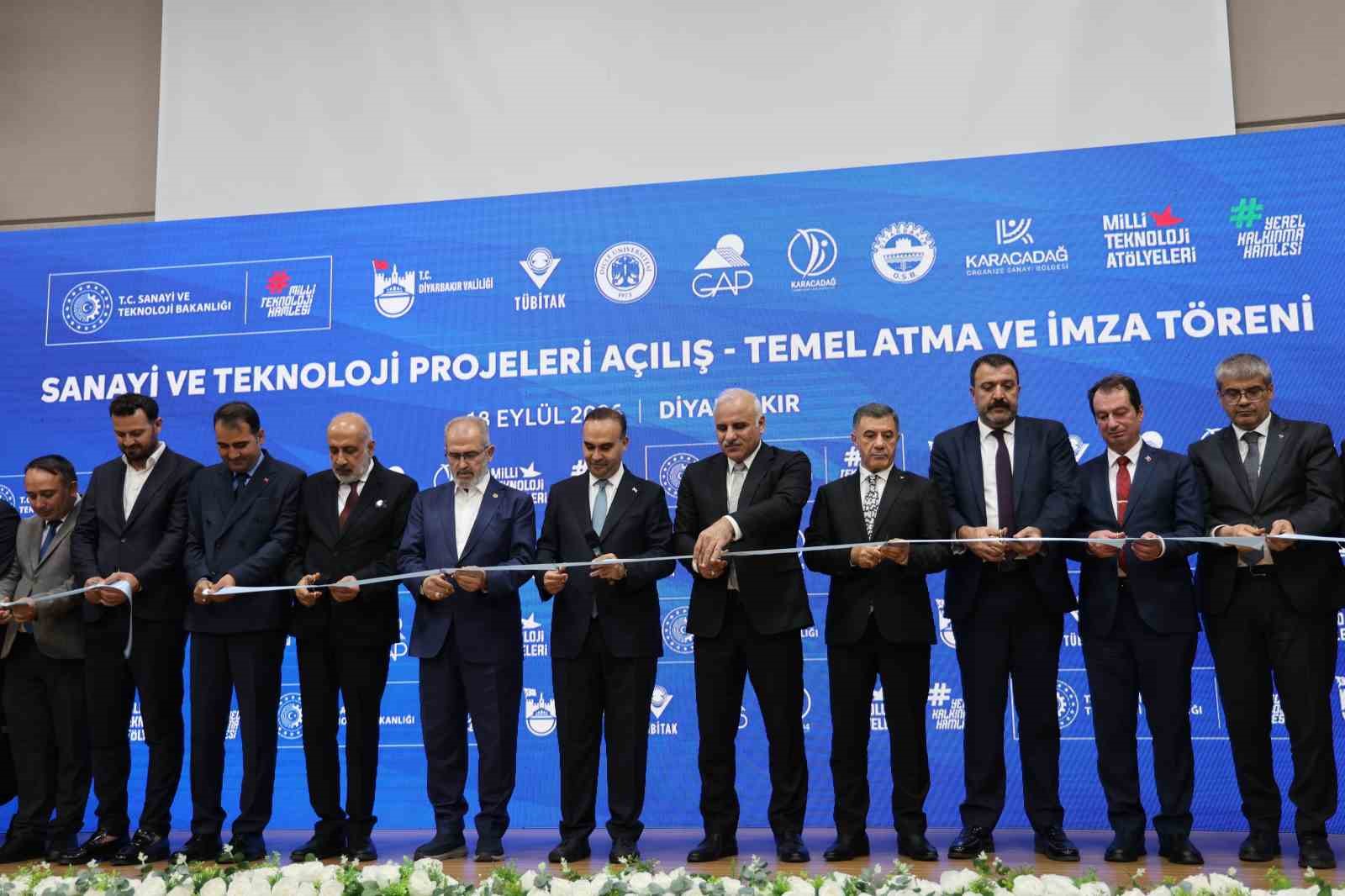 bakan-kacir-sanayi-ve-teknoloji-projeleri-temel-atma-torenine-katildi