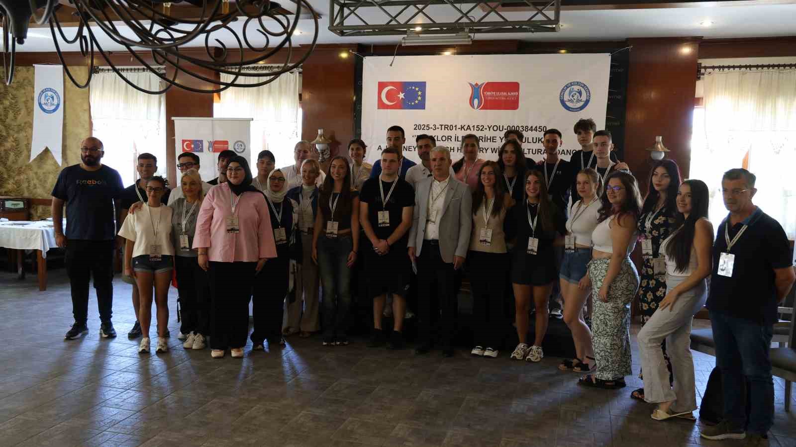 kirsehir-de-5-ulkeden-30-genc-kultur-etkilesimi-icin-bulustu