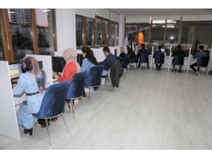 Niğde Belediyesi Ücretsiz Bilgisayar Kursu Veriyor