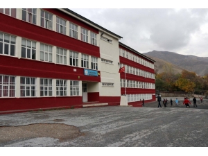 Temizliğini Yaptığı Üniversitede Okuyup Öğretmen Oldu