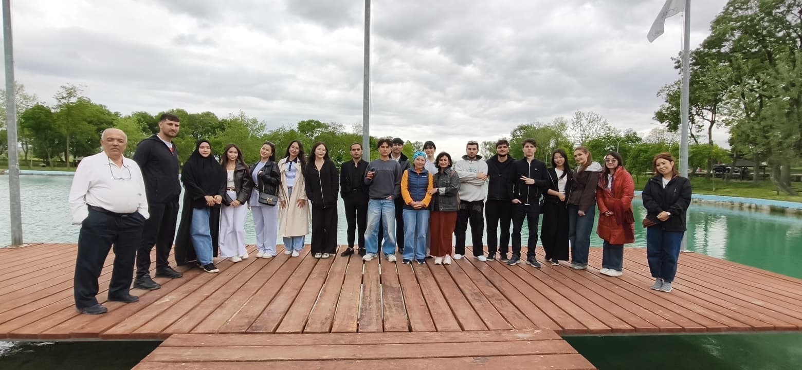 turk-dunyasi-gencligi-eskisehir-in-tarihine-yolculuk-yapti