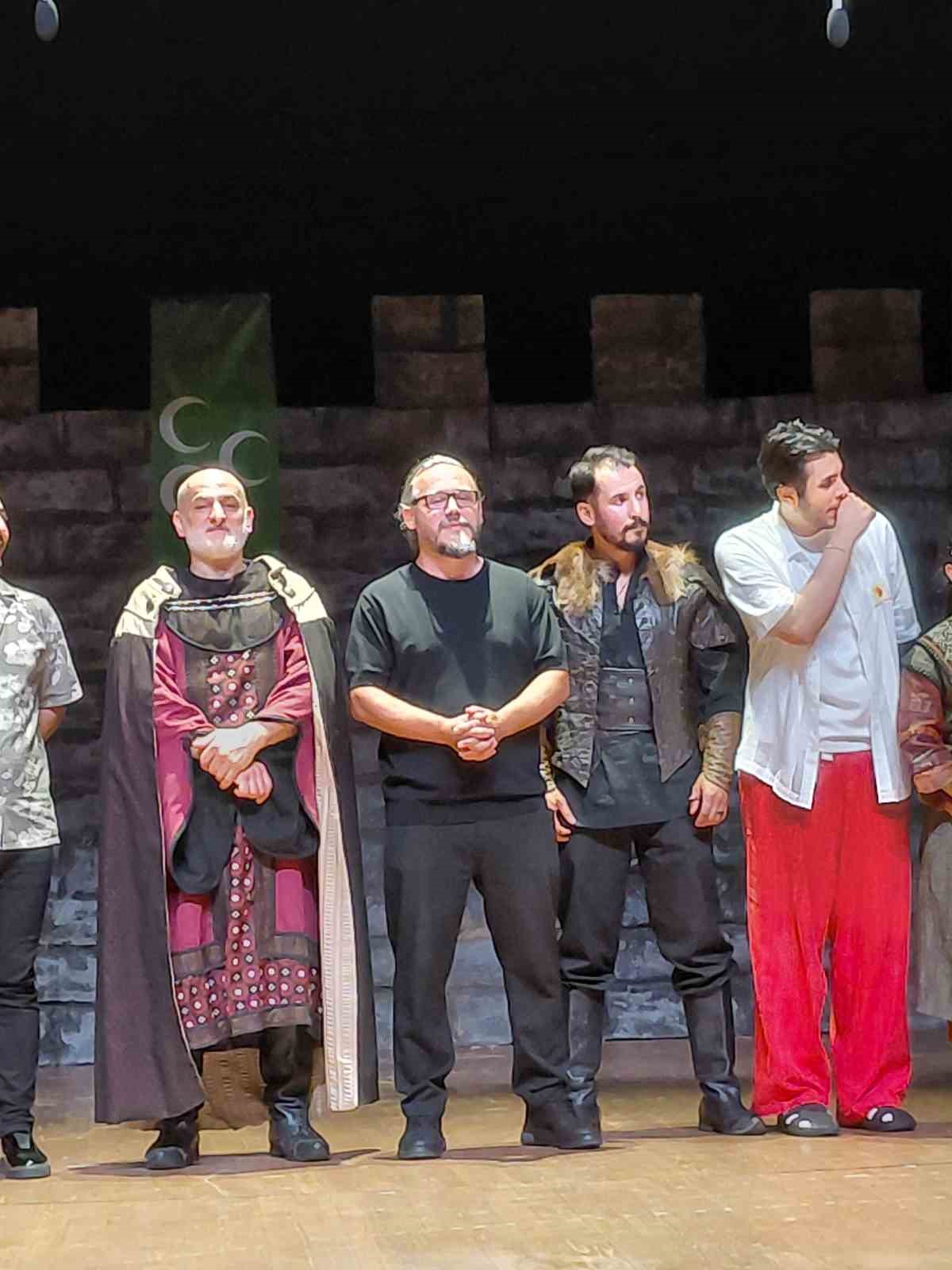 aydos-kalesi-nin-fethi-sahneye-tasindi