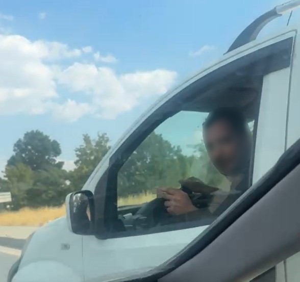 eskisehir-de-trafikteki-kavga-kamerada
