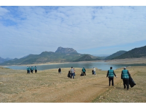 Kozan Barajı’nda Çevre Temizliği