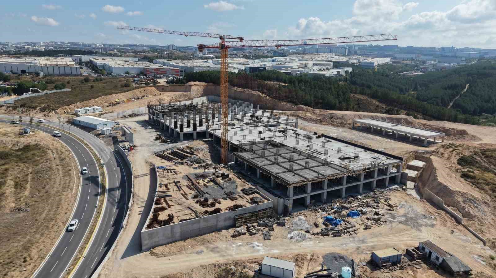 cayirova-da-200-yatakli-devlet-hastanesinin-insaati-suruyor