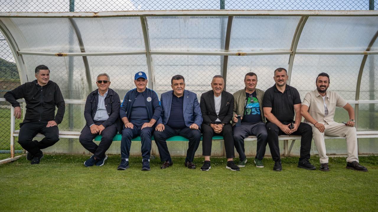 caykur-rizespor-baskani-saruhan-dan-erzurum-kampina-ziyaret