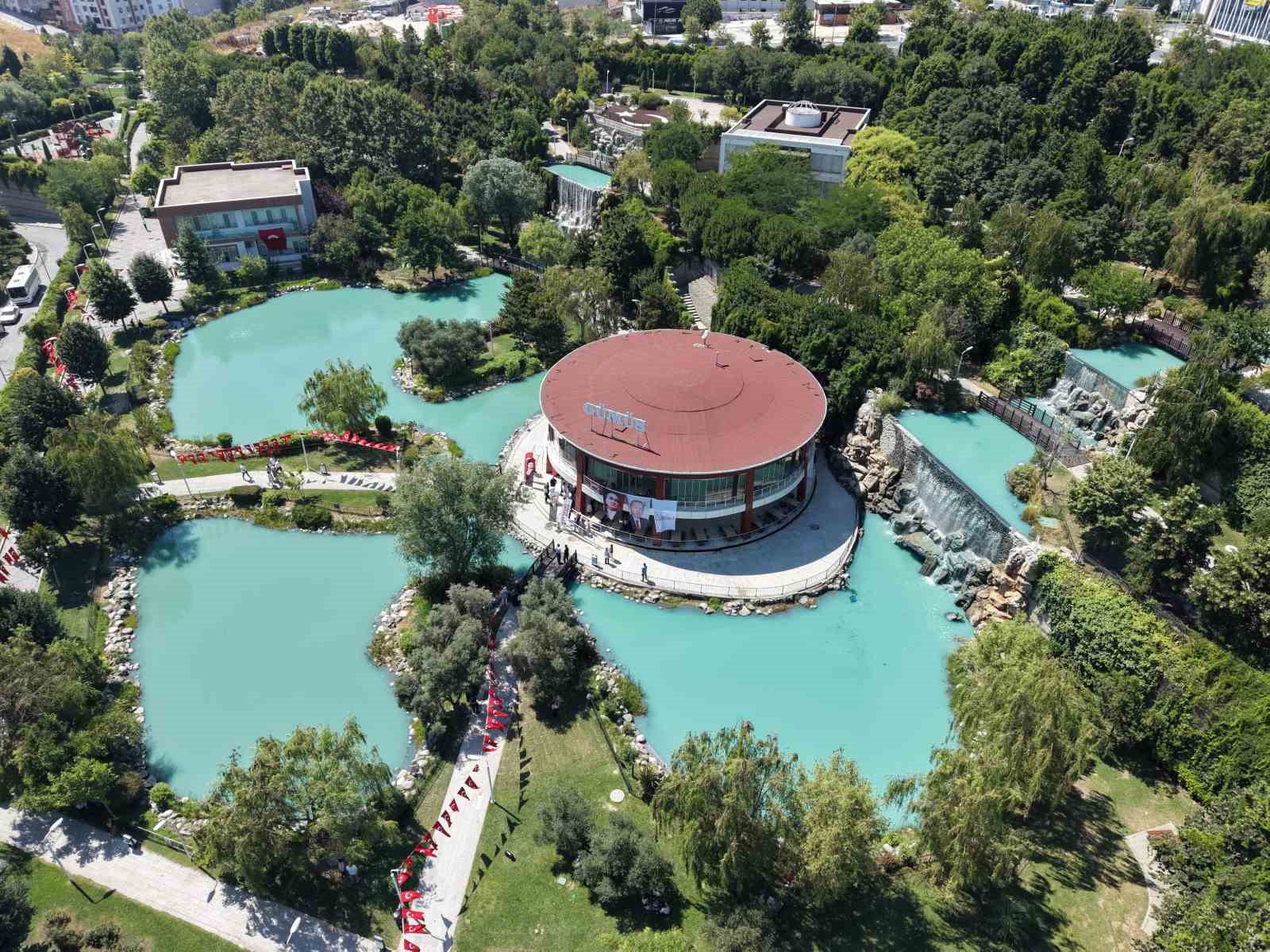 esenyurt-a-2-yeni-yatirim-gumus-sosyal-tesisi-ve-kibris-74-emekli-evi-hizmete-acildi