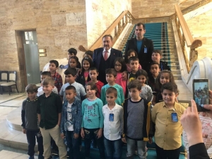 Şuhutlu Öğrenciler Tbmm’yi İlk Kez Ziyaret Etmenin Mutluluğunu Yaşadı